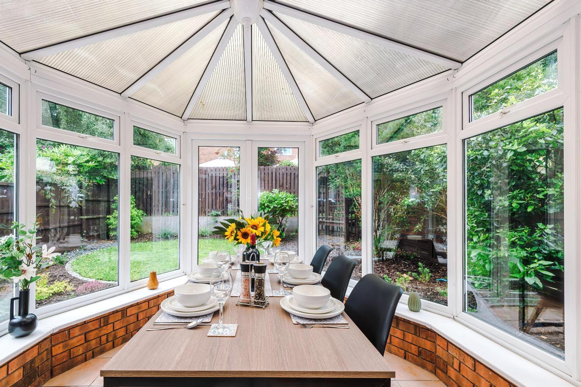 New! Stunning 3-Bed Home In Chester By 53 Degrees Property, Ideal For Groups, Free Parking! Exterior foto