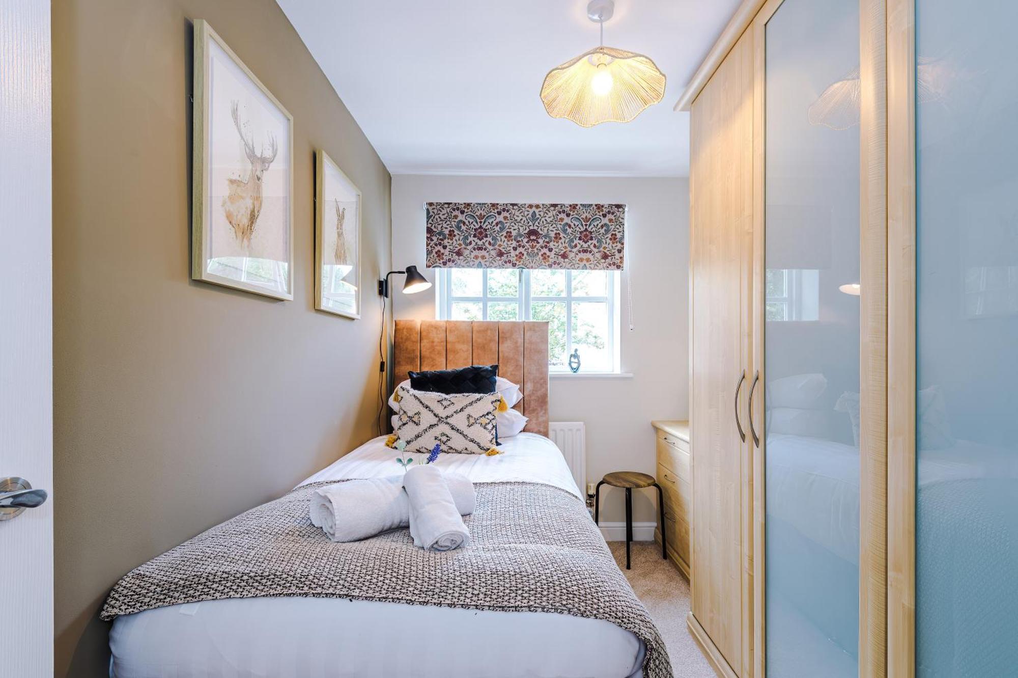 New! Stunning 3-Bed Home In Chester By 53 Degrees Property, Ideal For Groups, Free Parking! Exterior foto